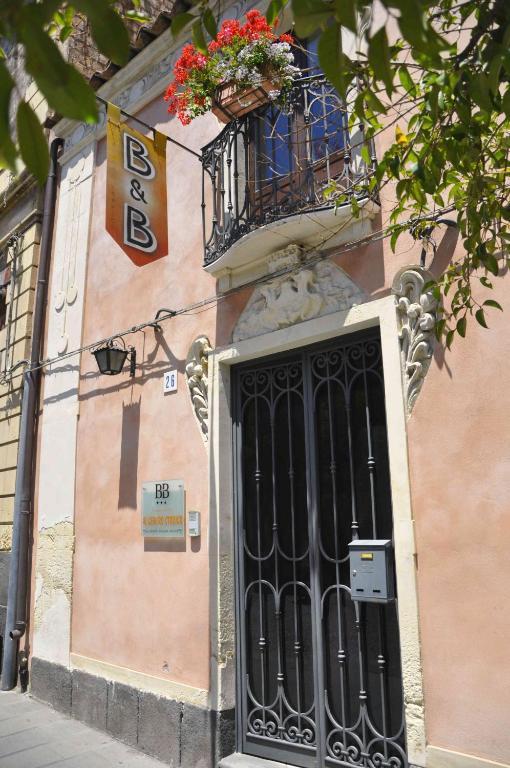 Casa Al Centro Storico Acomodação com café da manhã Nicolosi Exterior foto